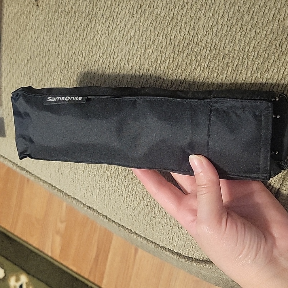 Samsnite umbrella